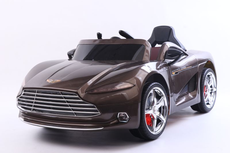 Автомобиль Aston Martin FLSeat YHF3913 Коричневый краска Автомобиль Aston Martin FLSeat YHF3913 Коричневый краска