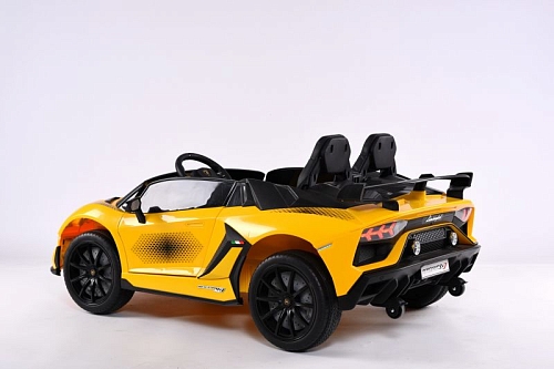 Автомобиль Lamborghini Aventador 019 Желтый Автомобиль Lamborghini Aventador 019 Желтый