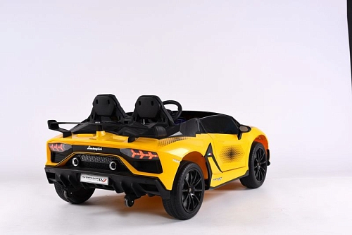 Автомобиль Lamborghini Aventador 019 Желтый Автомобиль Lamborghini Aventador 019 Желтый