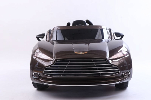 Автомобиль Aston Martin FLSeat YHF3913 Коричневый краска Автомобиль Aston Martin FLSeat YHF3913 Коричневый краска