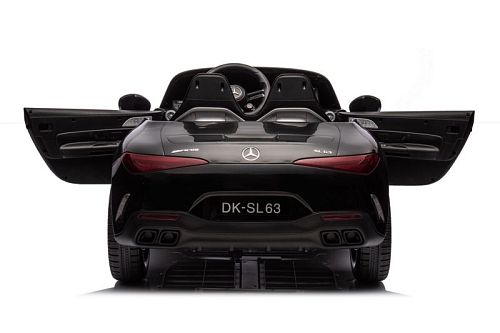 Автомобиль Mercedes Benz DK SL63 Черный краска Автомобиль Mercedes Benz DK SL63 Черный краска