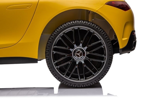 Автомобиль Mercedes Benz DK SL63 Желтый краска Автомобиль Mercedes Benz DK SL63 Желтый краска